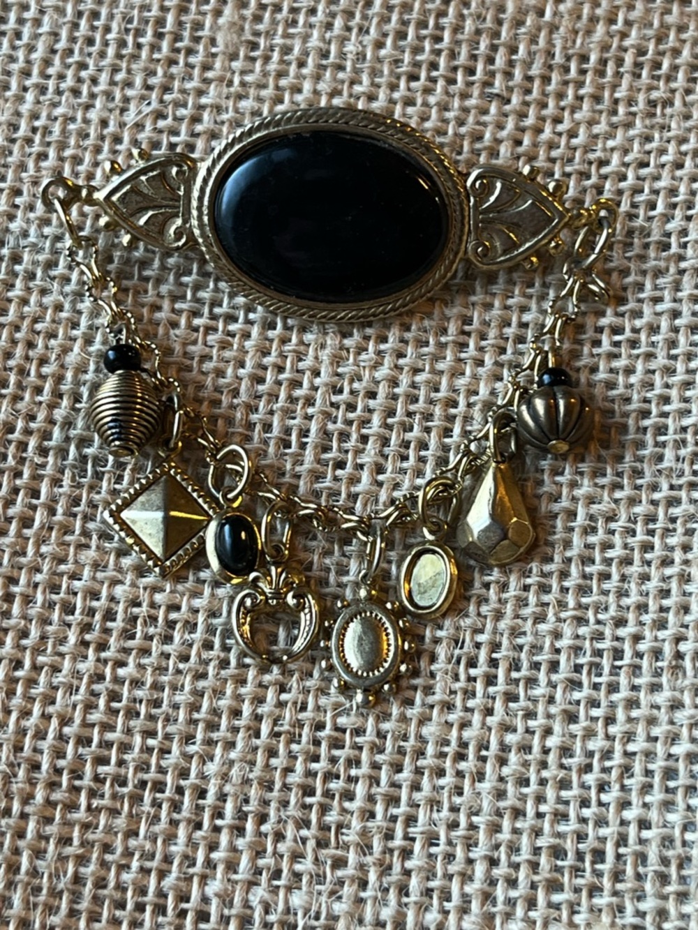 Vintage Art Nouveau Gold Black Cabochon Charm Brooch